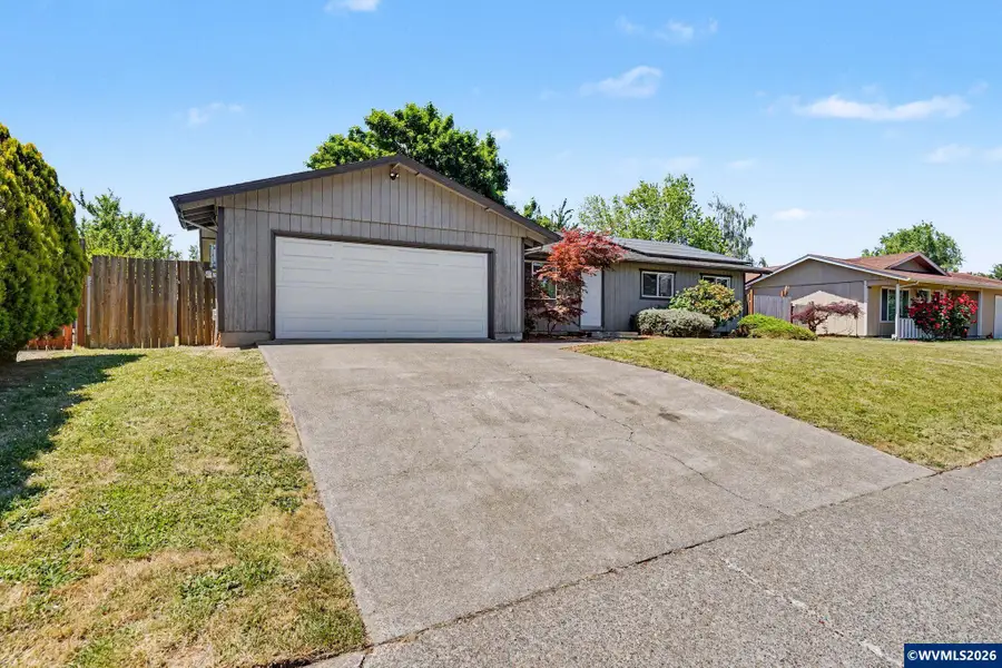 460 N 12th St, Independence, OR 97351 - #3