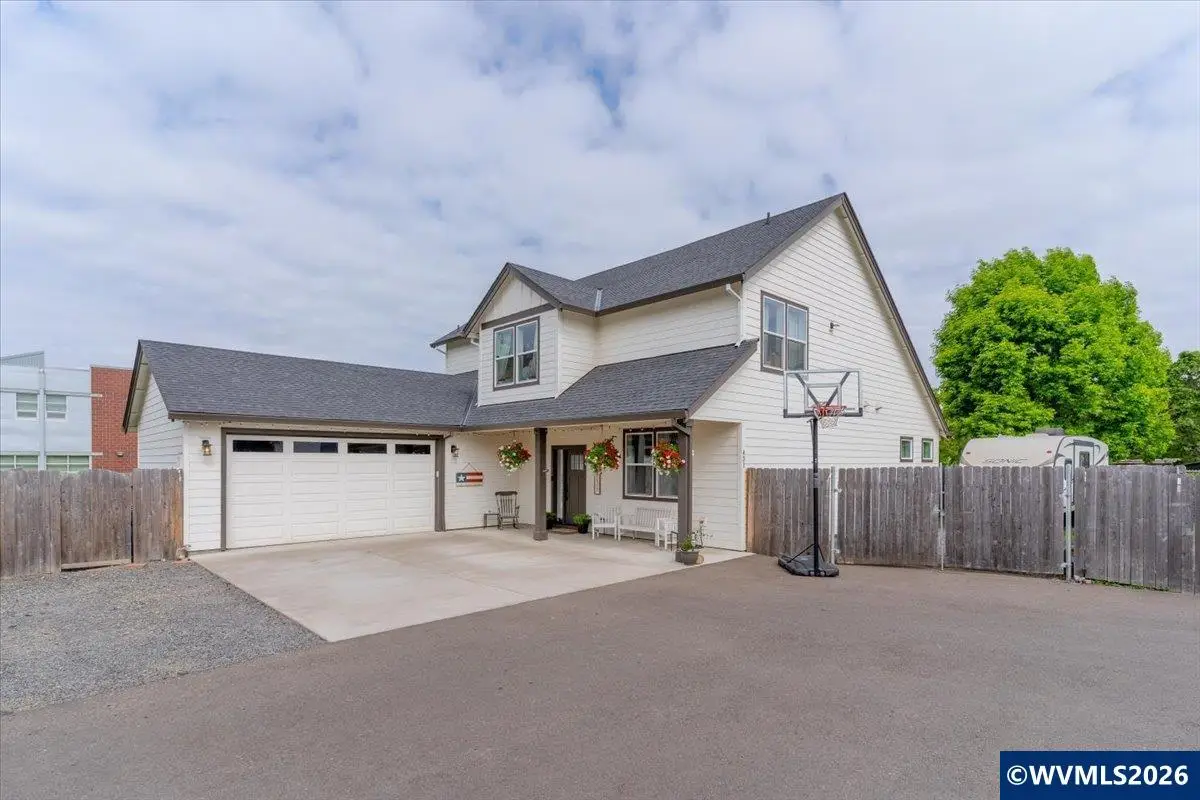 431  Grant St, Silverton, OR 97381 - #1