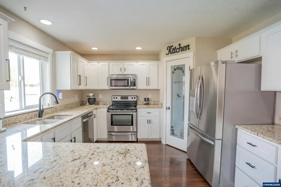 191 E Jadon Dr, Lebanon, OR 97355 - #3