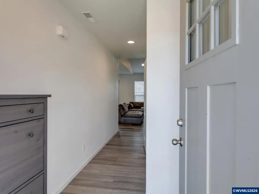 1819 SE Blueberry St, Dallas, OR 97338 - #2