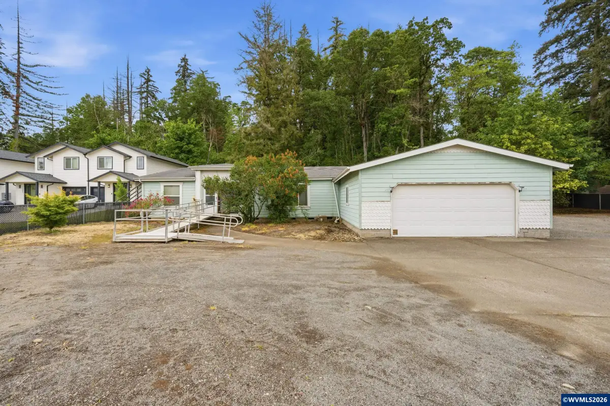 1485 E Santiam St, Stayton, OR 97383 - #1