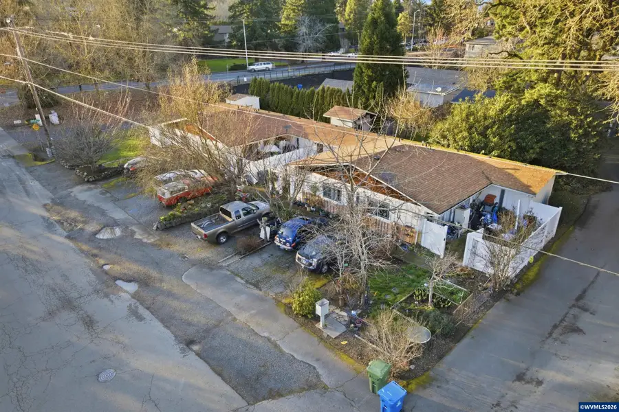 1213  Oakhill (-1219) Av SE, Salem, OR 97302 - #2