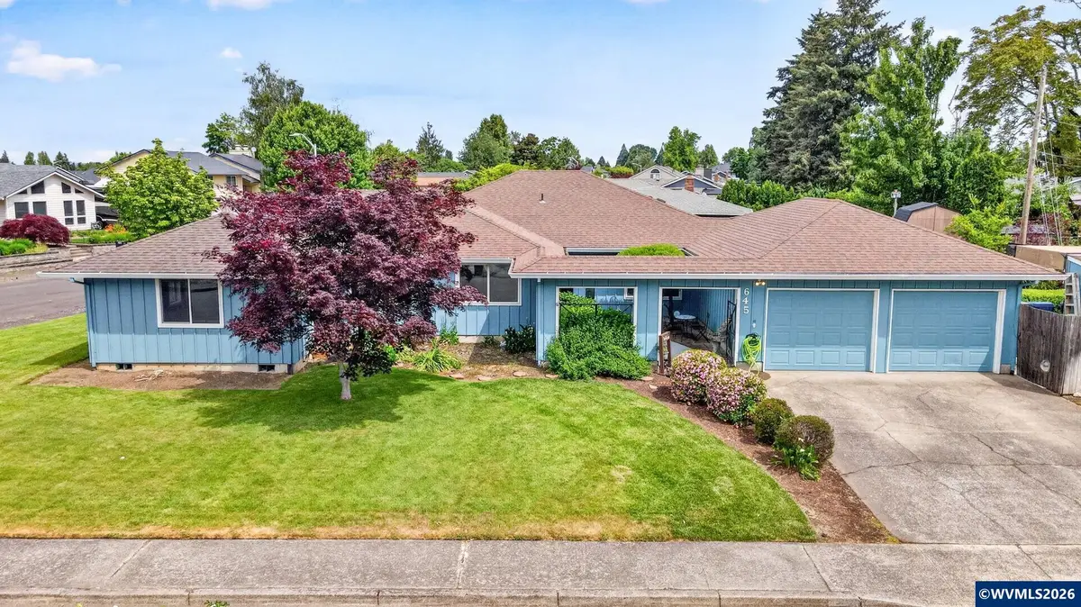 645  Smith Dr, Woodburn, OR 97071 - #1