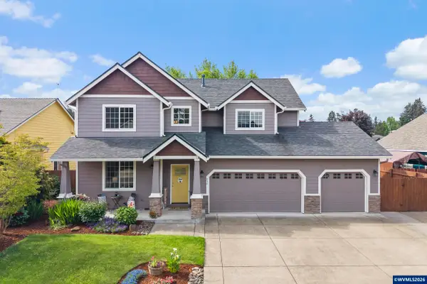 838  Sunrise Dr, Stayton, OR 97383