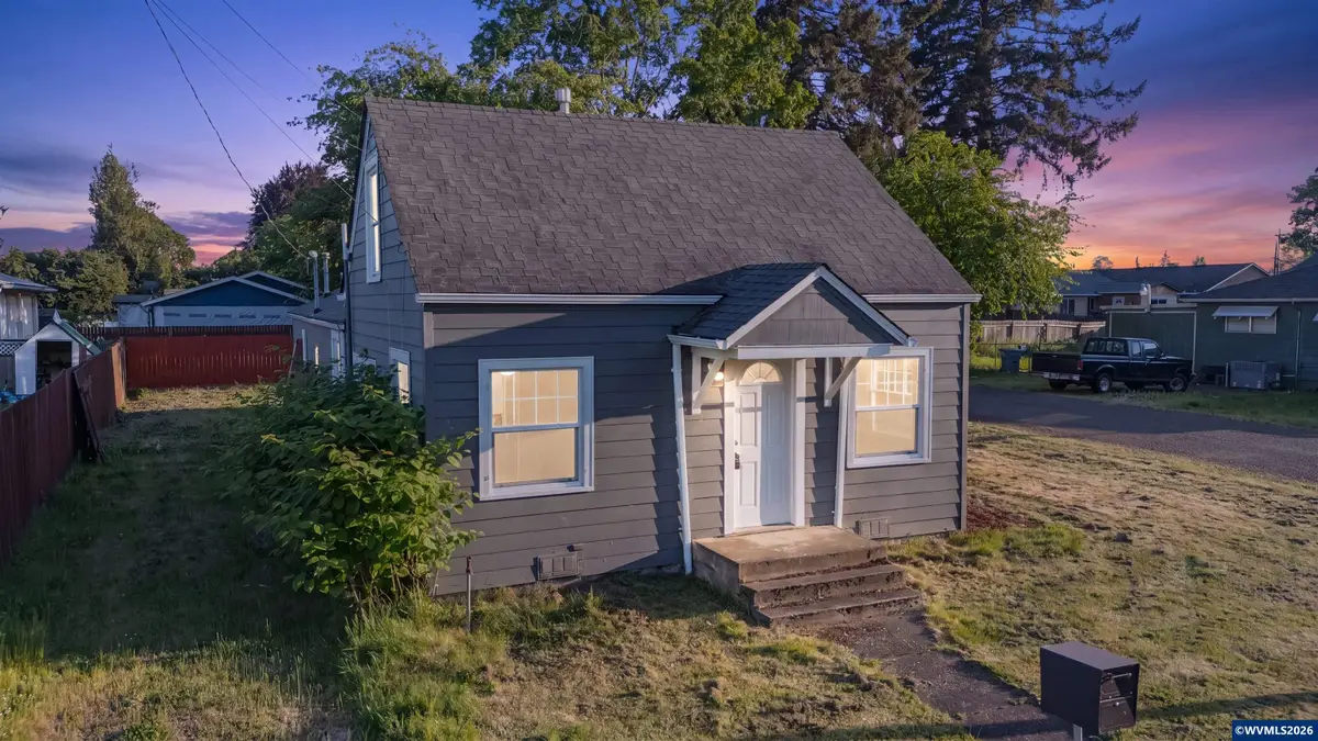 2010  1st Av E, Albany, OR 97321 - #1