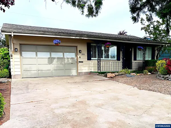 1552  Umpqua Rd, Woodburn, OR 97071