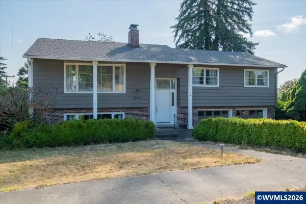 3331  Crest Lp NW, Albany, OR 97321