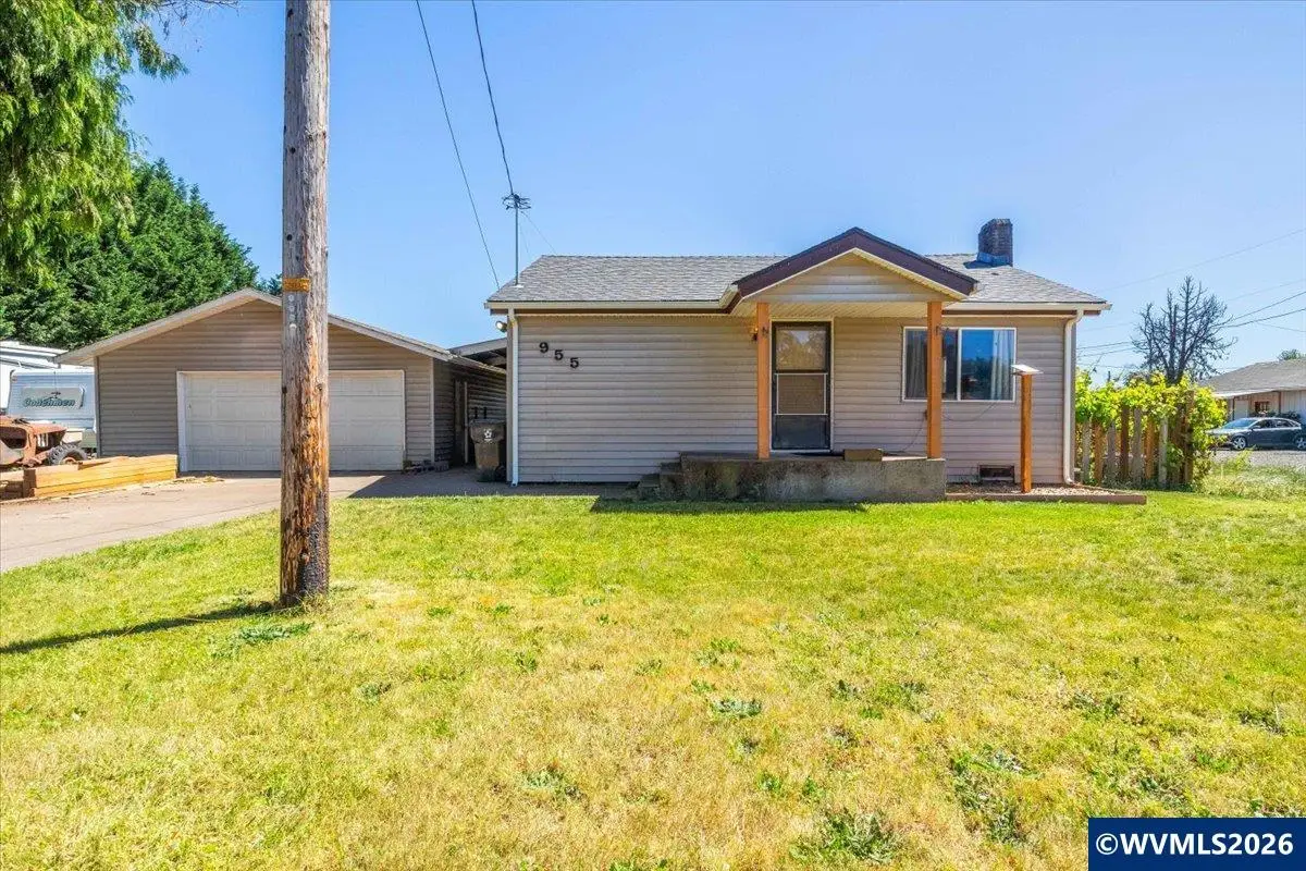 955  F St, Lebanon, OR 97355 - #1