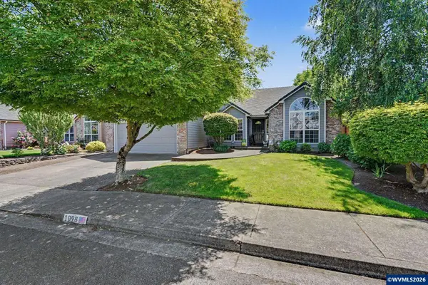 1098  Chardonnay Lp NE, Keizer, OR 97303