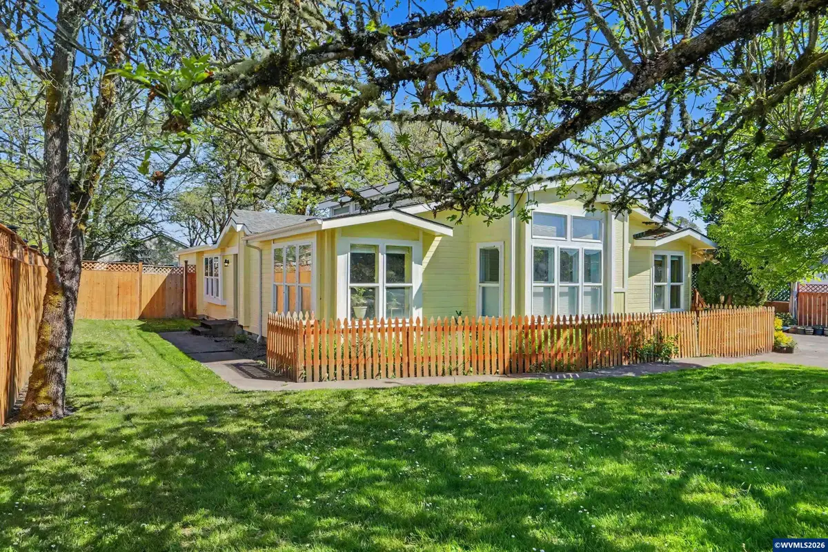 631 N 12th St, Philomath, OR 97370 - #1