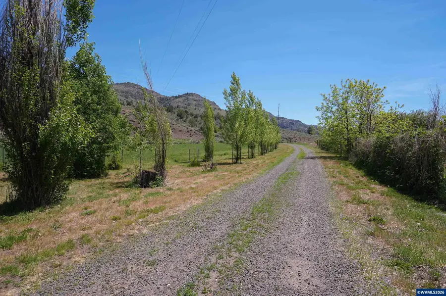15682  Highway 395, Lakeview, OR 97630 - #3