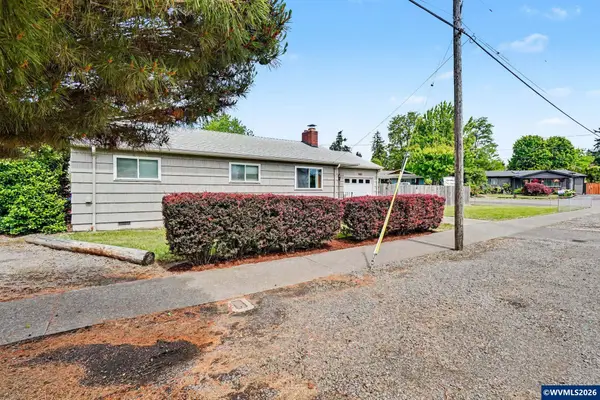 980 E College St, Mt Angel, OR 97362