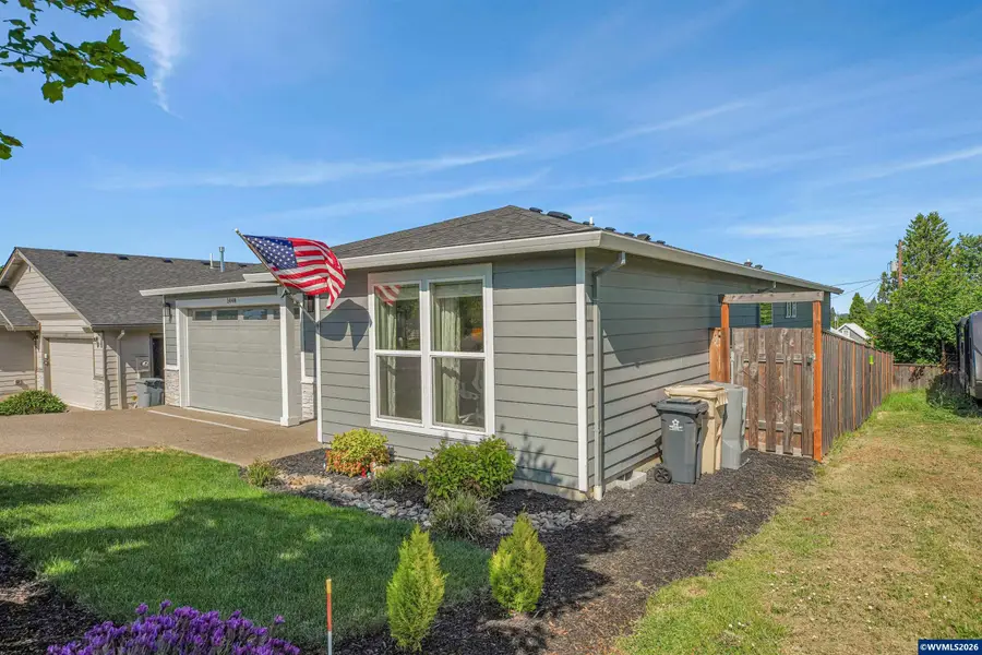 1448 SW 11th St, Dallas, OR 97338 - #2