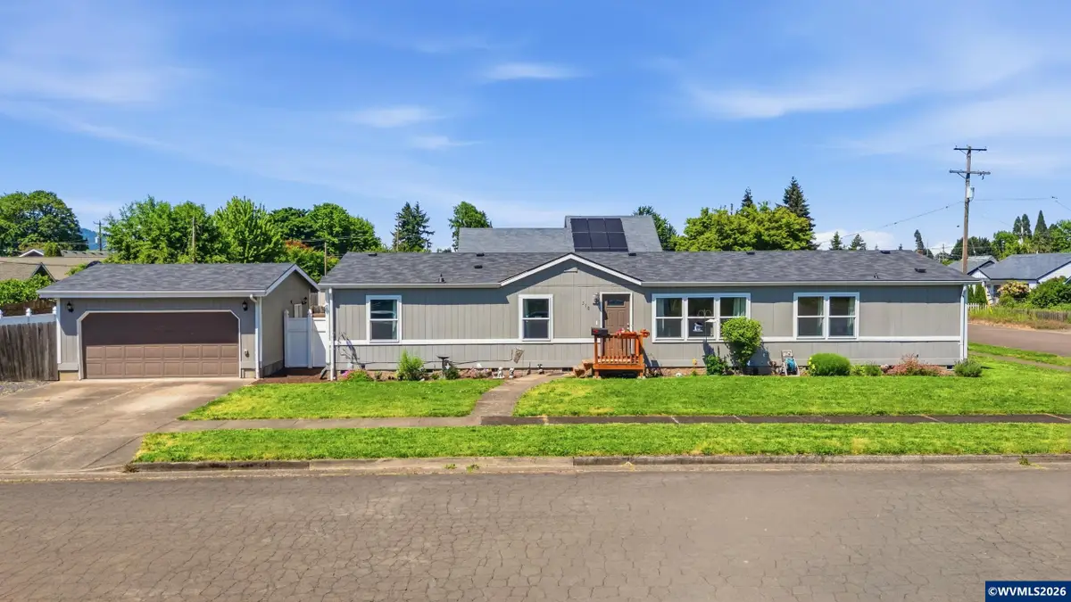 310 W B St, Lebanon, OR 97355 - #1