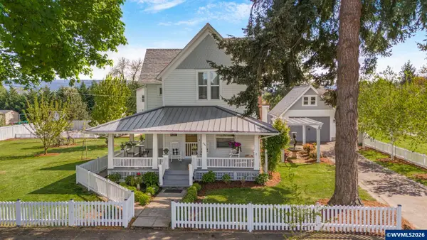 336 E Blakely Av, Brownsville, OR 97327