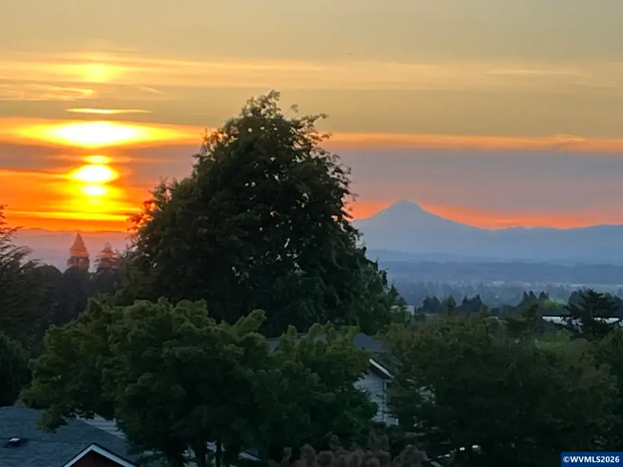 1423  35th Av NW, Salem, OR 97304 - #2