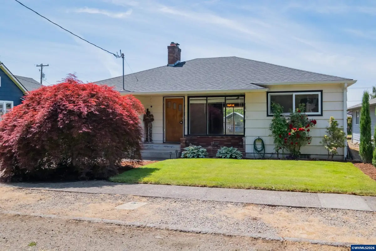 1137 N 4th St, Stayton, OR 97383 - #1