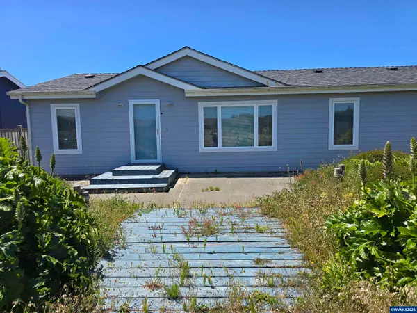 109 NW Sunset Wy, Waldport, OR 97394