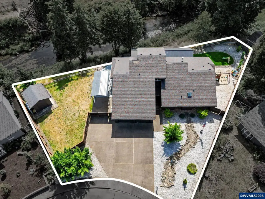 461 SE Walnut Av, Dallas, OR 97338 - #2