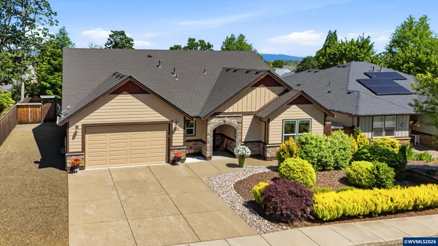 628 NW Hillcrest Dr, Dallas, OR 97338 - #2