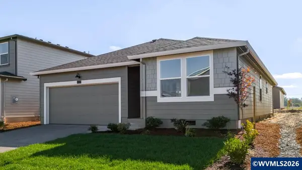 121  Greencrest St NE, Salem, OR 97301