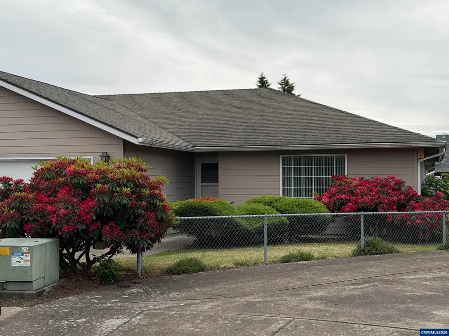 211 SE Stone Ln, Dallas, OR 97338 - #2