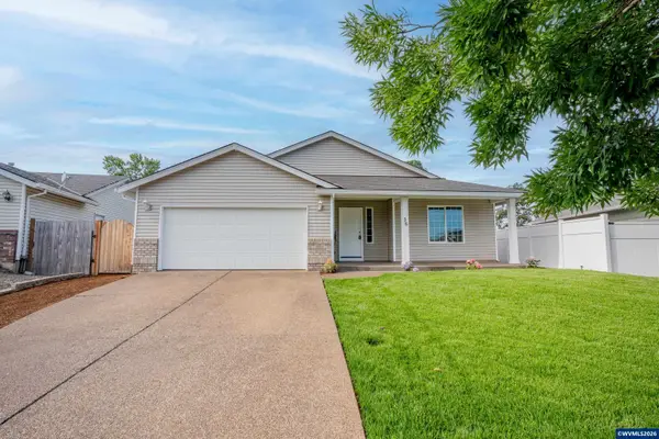 36 E Jadon Dr, Lebanon, OR 97355