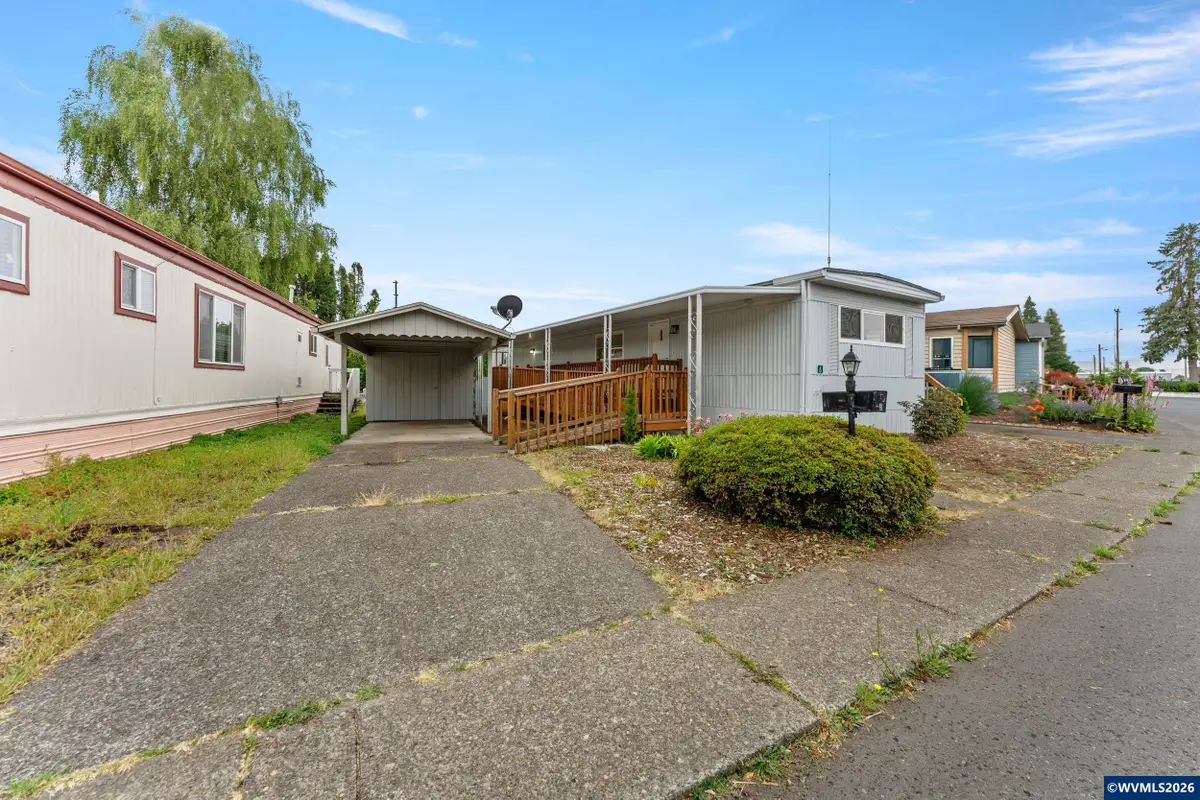 570 N 10th Av, Cornelius, OR 97113 - #1