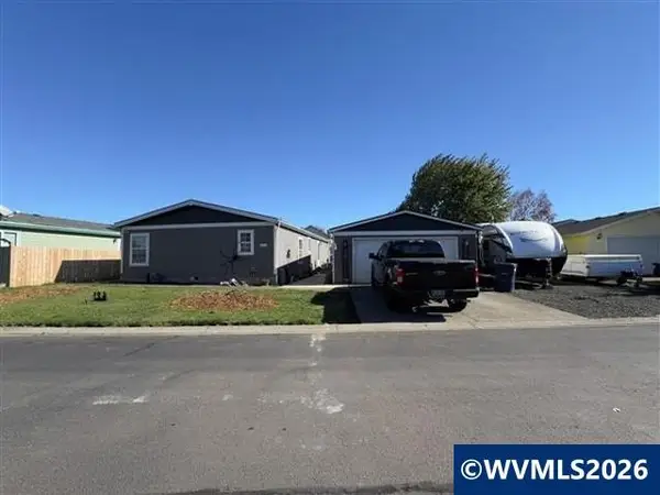 877  Luke St, Independence, OR 97351