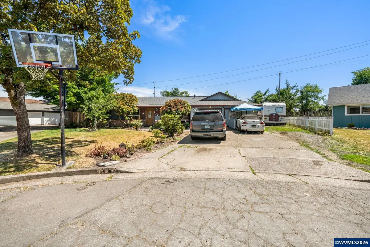 3827  Pine St SE, Albany, OR 97322 - #1