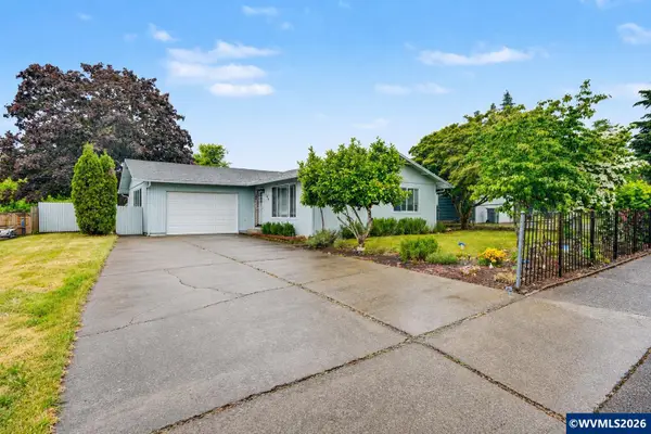 243 NW Sunny Dr, Dallas, OR 97338