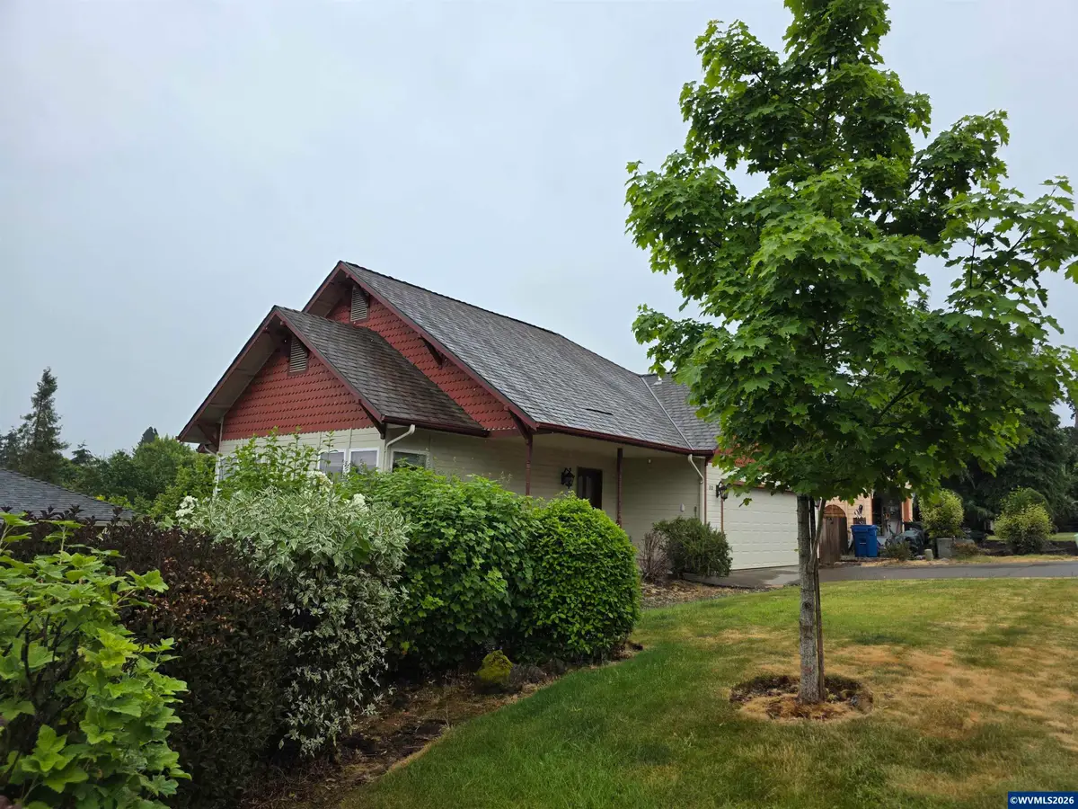 80  Sweden Cir, Silverton, OR 97381 - #1