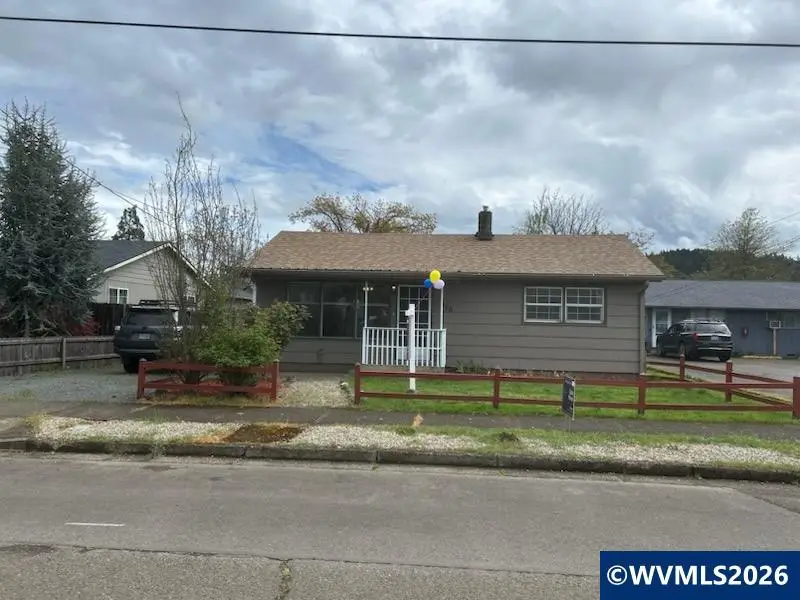 830 S 7th St, Cottage Grove, OR 97424 - #3