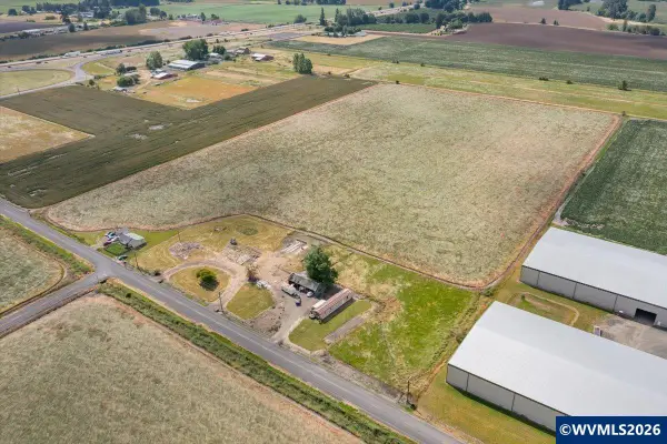 1096  Talbot Rd S, Jefferson, OR 97352