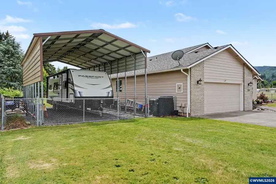 762  3rd St, Lyons, OR 97358 - #3