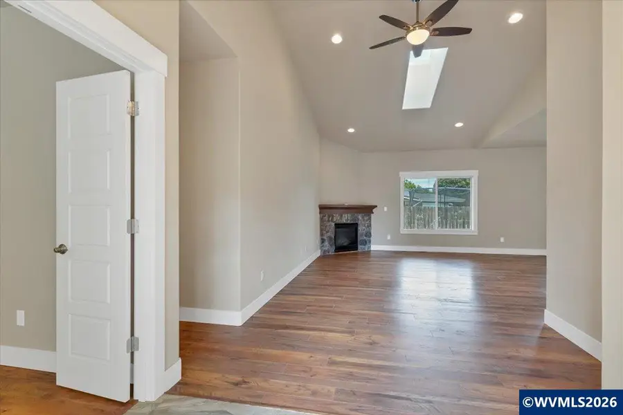502 SW Augustus Dr, Dallas, OR 97338 - #3