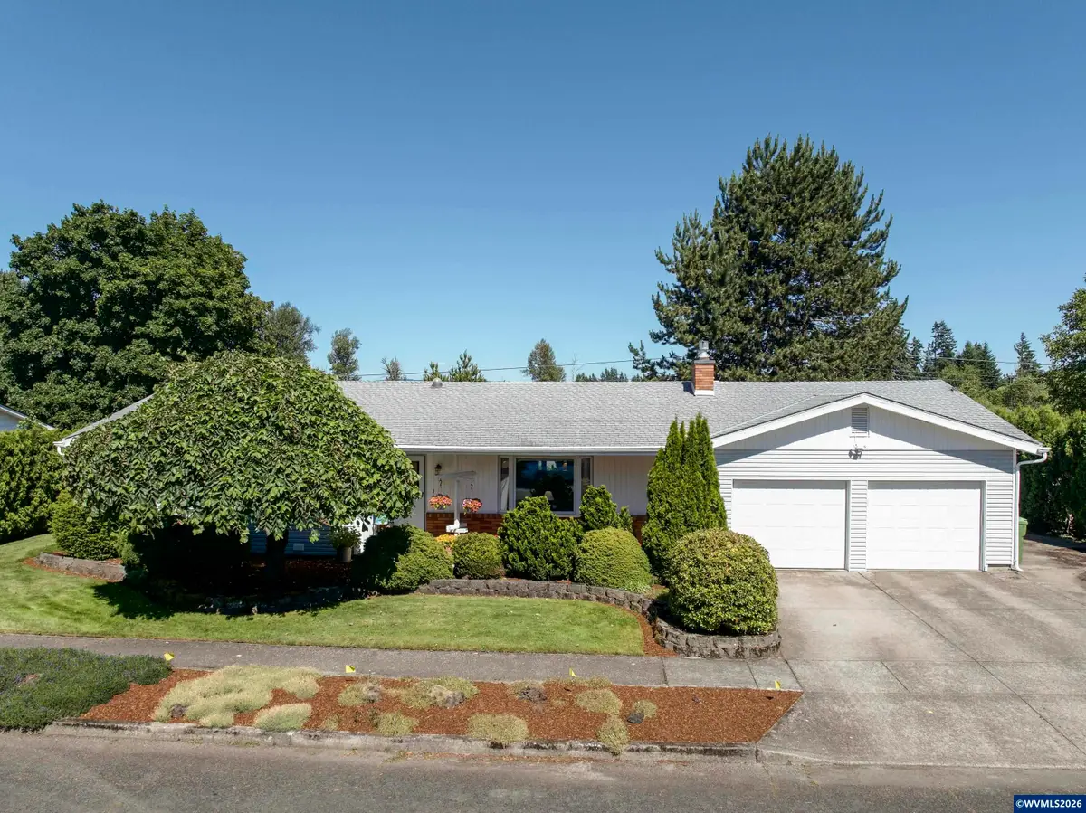 492 N Larch Av, Stayton, OR 97383 - #1