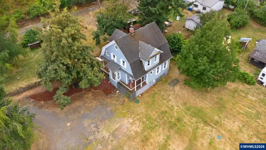 370  C St, Scotts Mills, OR 97375 - #3
