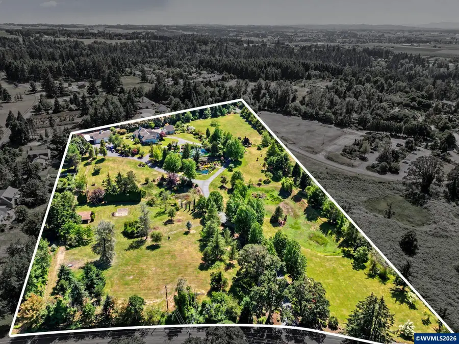 630  Eureka Av, Silverton, OR 97381 - #2