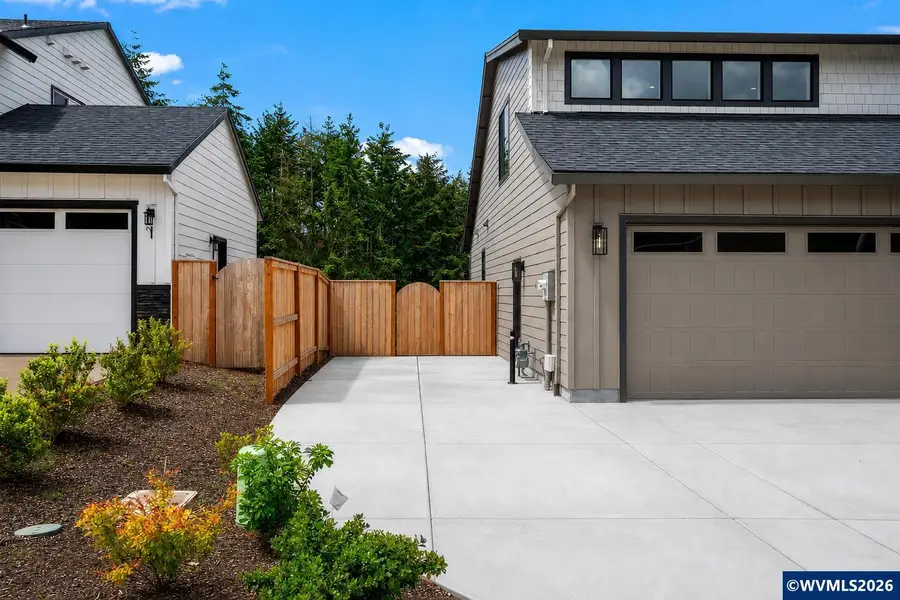 105  Wild Duck Run NE, Silverton, OR 97381 - #2