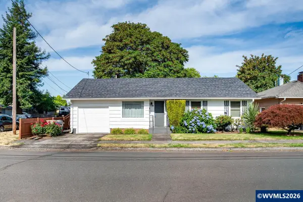 320 S 7th St, Lebanon, OR 97355