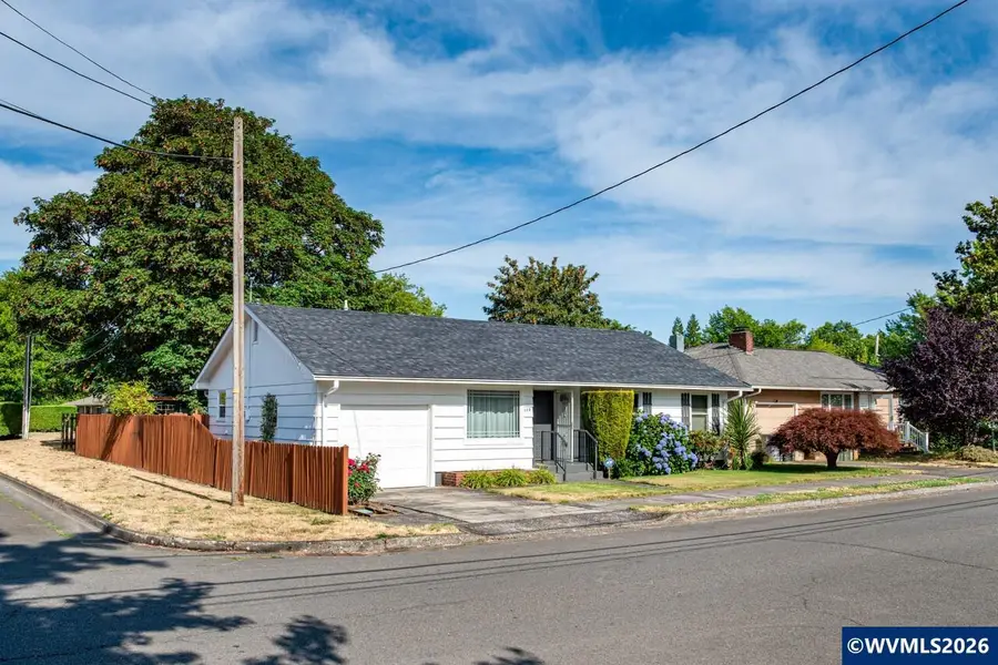320 S 7th St, Lebanon, OR 97355 - #2