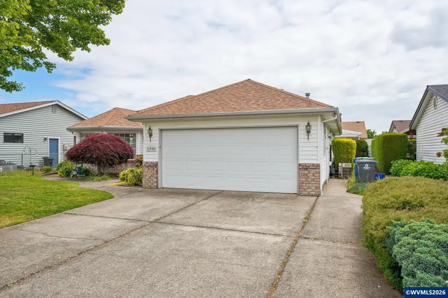 1990  Camellia Wy, Woodburn, OR 97071 - #2
