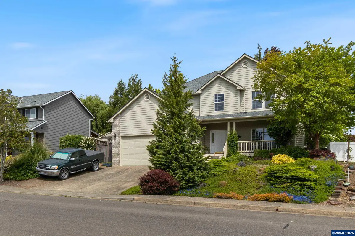 310 NW Foxglove St, Dallas, OR 97338 - #1
