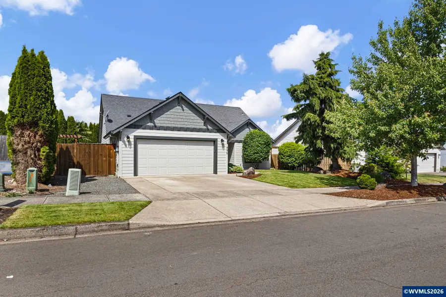495  Lavender St, Silverton, OR 97381 - #2
