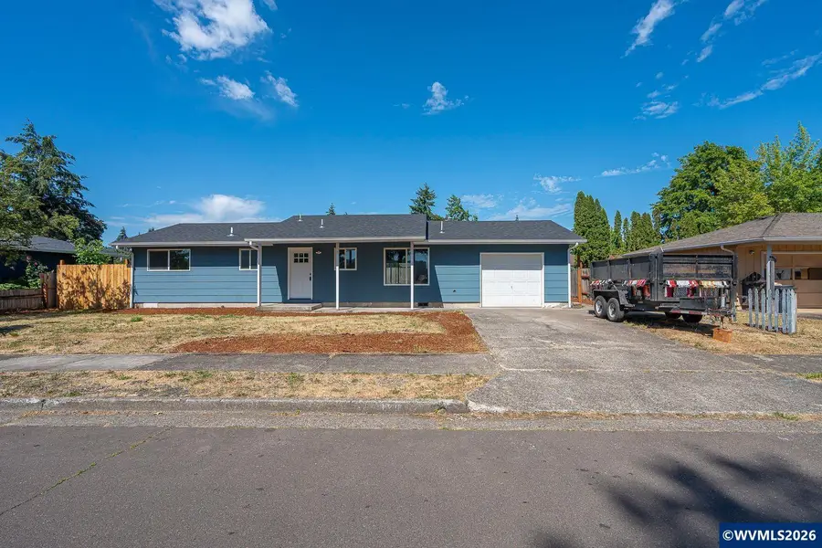 820  12th St, Lebanon, OR 97355 - #3