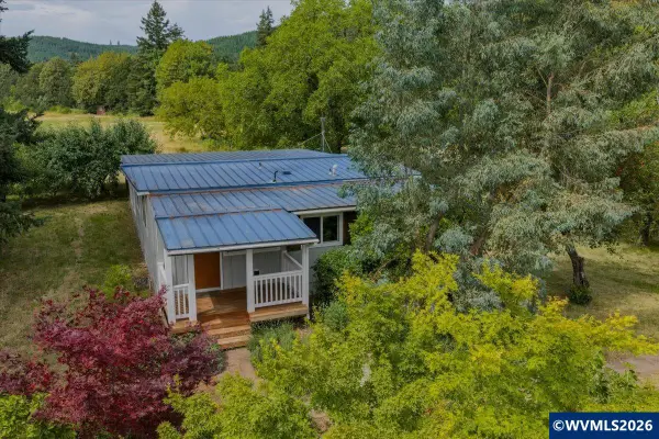 37625  Sunset Ln, Brownsville, OR 97327