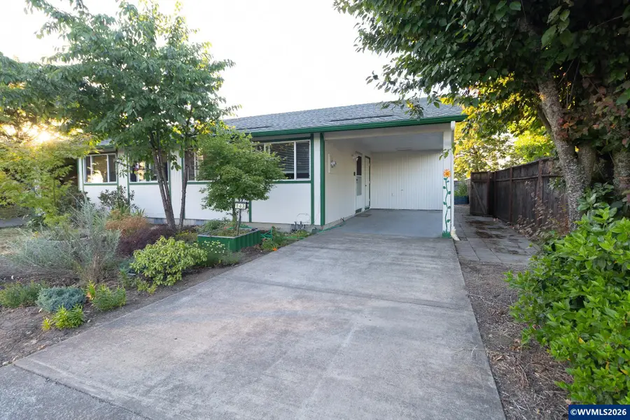 143 SW Wake Robin Av, Corvallis, OR 97333 - #2