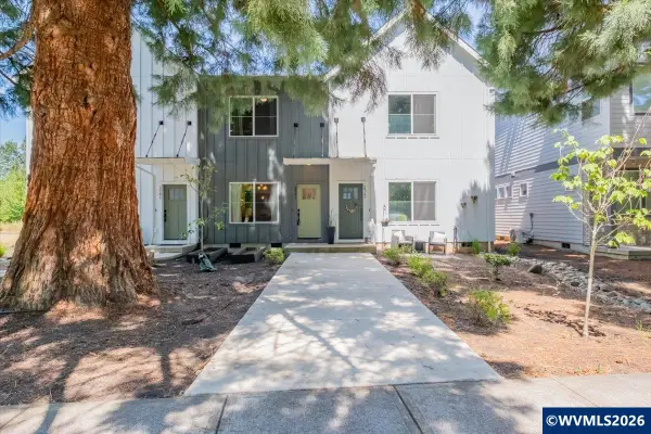 3751  Village Center Dr SE, Salem, OR 97302