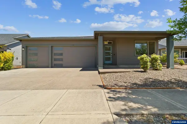 1262  Daylily St, Woodburn, OR 97071